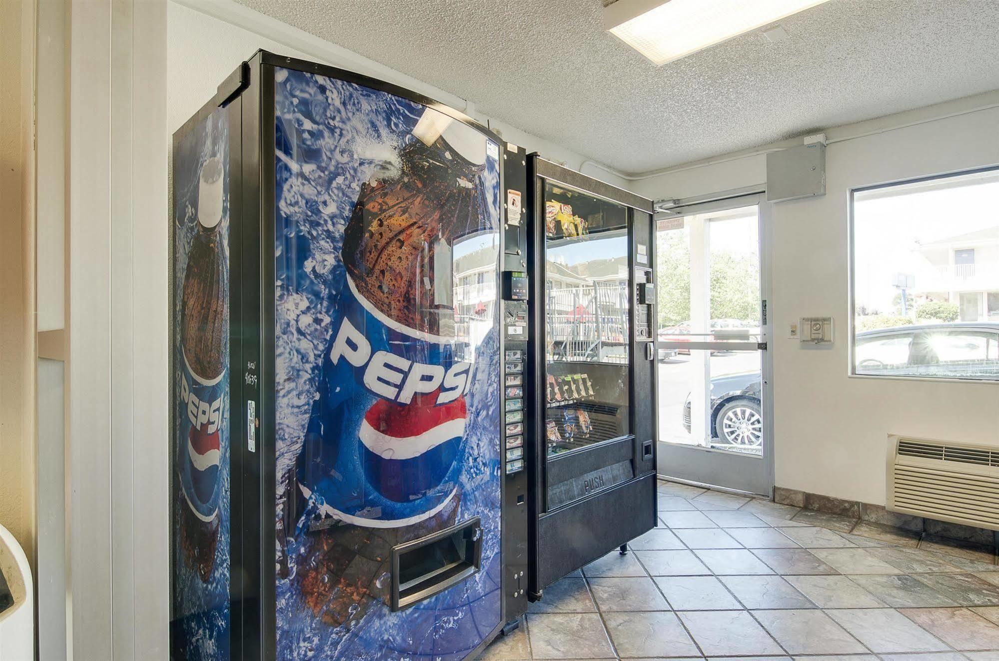 Motel 6-Tacoma, Wa - South Екстериор снимка